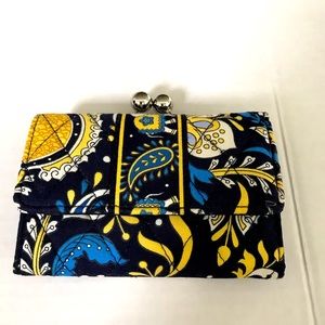 VERA BRADLEY WALLET PURSE
